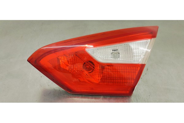 Recambio de piloto trasero derecho interior para ford focus lim. 1.6 referencia OEM IAM BM5113A602AD  