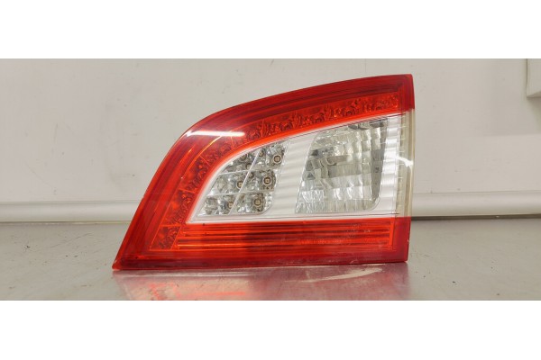 Recambio de piloto trasero derecho interior para peugeot 508 sw 1.6 hdi referencia OEM IAM 9686780680  