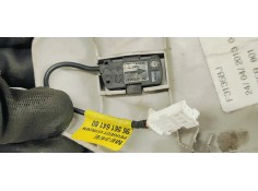 Recambio de luz interior para citroen c4 picasso 1.6 hdi referencia OEM IAM 9654313577  