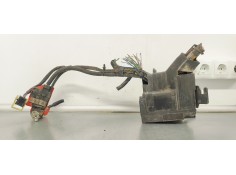 CAJA RELES / FUSIBLES 