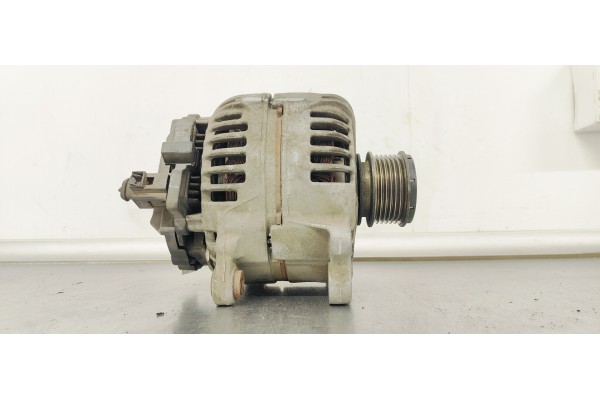 Recambio de alternador para volkswagen golf vi (5k1) 1.6 tdi 105 fap referencia OEM IAM 03L903023  