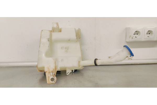 Recambio de deposito limpia para ford focus lim. 1.6 referencia OEM IAM BV6117B613AB  