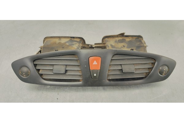 Recambio de rejilla aireadora para renault scenic iii 1.9 dci 130 referencia OEM IAM 682600031R  