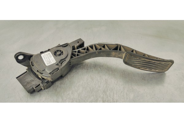 Recambio de pedal acelerador para ford fiesta (cb1) 1.4 tdci 71 fap referencia OEM IAM 8V219F836AB  