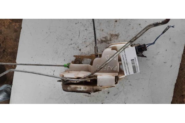 Recambio de cerradura puerta delantera derecha para mitsubishi montero (v60/v70) 2.5 td cat referencia OEM IAM   