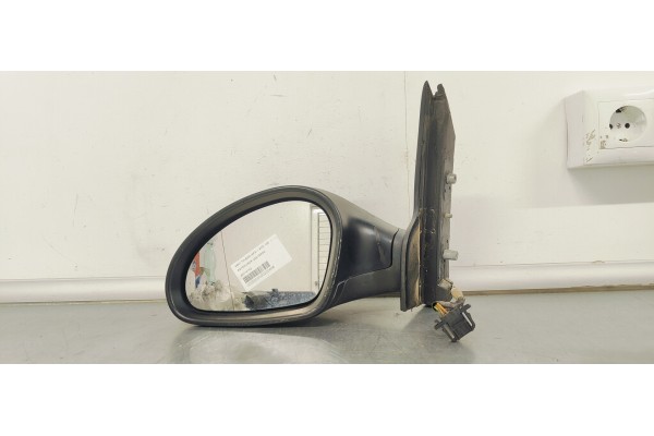 Recambio de retrovisor izquierdo para seat toledo (5p2) 1.9tdi 105 referencia OEM IAM E9014142  