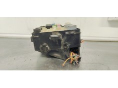 Recambio de caja reles / fusibles para ford focus lim. 1.6 referencia OEM IAM AV6T14A067AB  