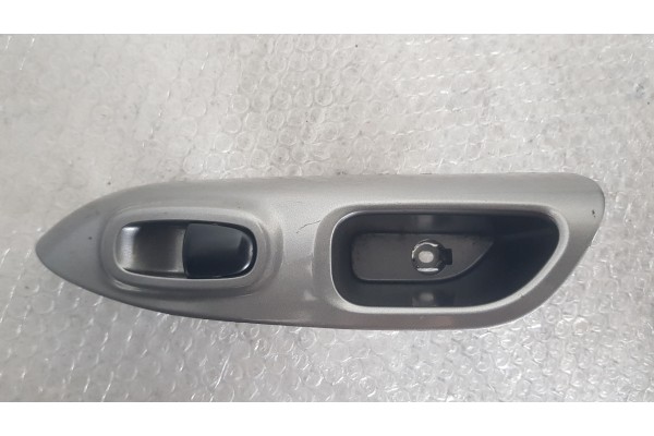 Recambio de mando elevalunas trasero izquierdo para nissan juke (f15) 1.5 dci 110 fap referencia OEM IAM 829611KA2A  