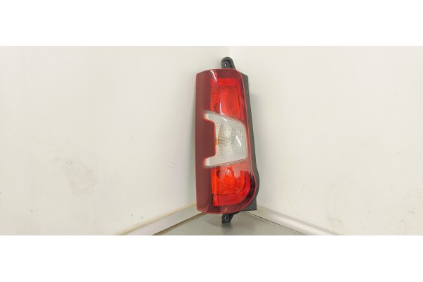 Recambio de piloto trasero izquierdo para citroen berlingo 1.5 hdi referencia OEM IAM 9819235880  
