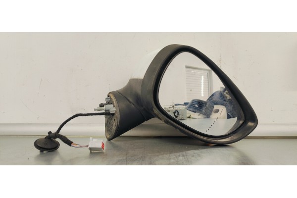 Recambio de retrovisor derecho para ford fiesta (cb1) 1.4 tdci 71 fap referencia OEM IAM E8024704  