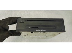 Recambio de sistema audio / radio cd para skoda octavia lim. (5e3) 1.6 tdi referencia OEM IAM 5E0035819A  