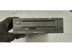 Recambio de sistema audio / radio cd para skoda octavia lim. (5e3) 1.6 tdi referencia OEM IAM 5E0035819A  