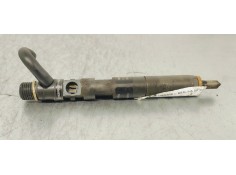 Recambio de inyector para renault megane ii berlina 5p confort authentique referencia OEM IAM 8200365186  