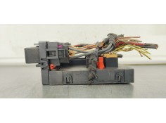 Recambio de caja reles / fusibles para seat toledo (5p2) 1.9tdi 105 referencia OEM IAM 1K0937049N  