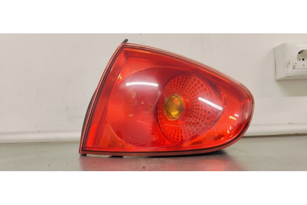 Recambio de piloto trasero derecho para seat altea (5p1) 1.6 referencia OEM IAM 5P0945096D  