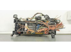 CAJA RELES / FUSIBLES A2465400040 