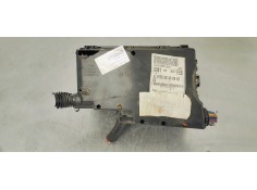 CAJA RELES / FUSIBLES AV6T14A067AC 