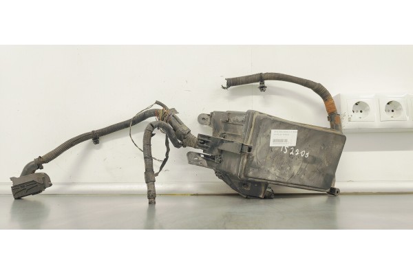 Recambio de caja reles / fusibles para lexus is200 (ds2/is2) 2.2 d 180 [220] fap referencia OEM IAM   