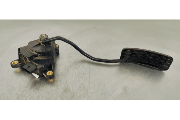 Recambio de pedal acelerador para renault megane ii berlina 3p confort dynamique referencia OEM IAM 8200153270  