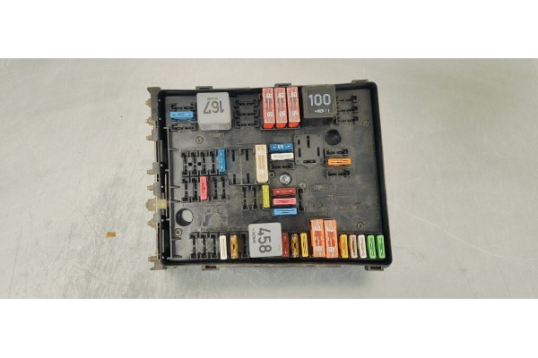 Recambio de caja reles / fusibles para seat altea (5p1) 1.9 tdi referencia OEM IAM 1K0937124K  