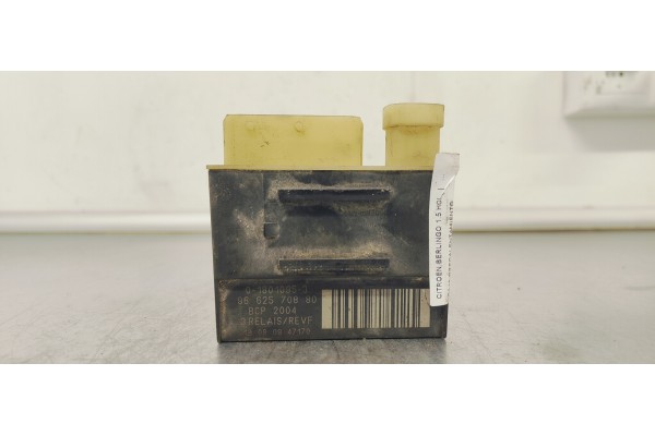 Recambio de caja precalentamiento para citroen berlingo 1.5 hdi referencia OEM IAM 9662570880  