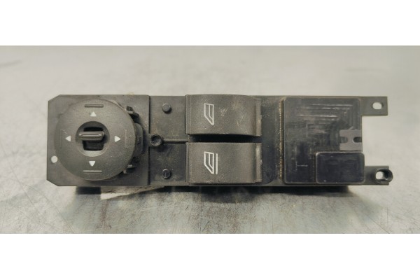 Recambio de mando elevalunas delantero izquierdo para ford focus lim. 1.6 referencia OEM IAM AM5T14A132EA  