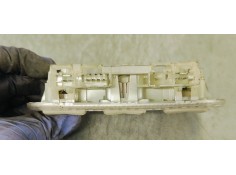Recambio de luz interior para citroen c4 picasso 1.6 hdi referencia OEM IAM 9652262280  