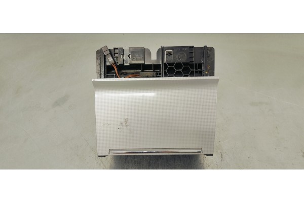 Recambio de cenicero para skoda octavia lim. (5e3) like referencia OEM IAM 5E1863077B  