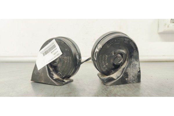 Recambio de claxon para cadillac cts 3.7 i referencia OEM IAM E30055306  
