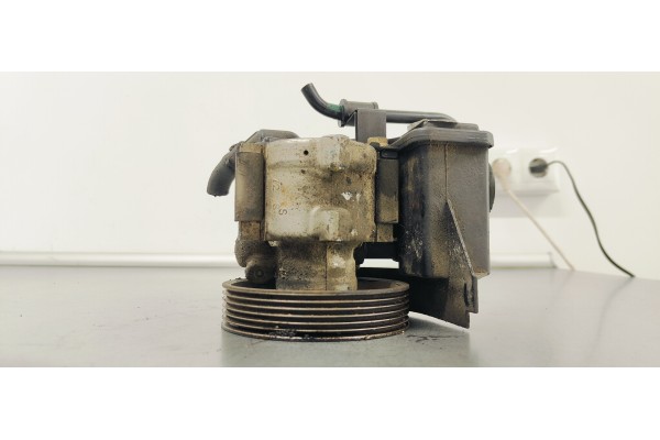 Recambio de bomba direccion para peugeot 206 berlina x-line referencia OEM IAM 9634816080  