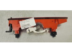 Recambio de luz central de freno para citroen berlingo 1.5 hdi referencia OEM IAM 9682830180  