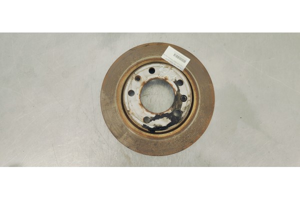 Recambio de disco de freno trasero izquierdo para peugeot 308 1.5 hdi 130 fap referencia OEM IAM   