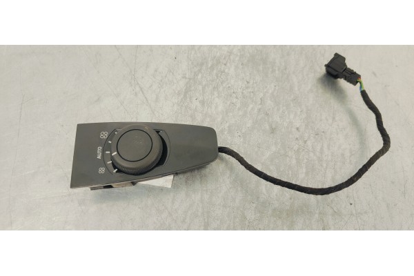 Recambio de mando climatizador para citroen c4 picasso 1.6 hdi referencia OEM IAM 9659796977  