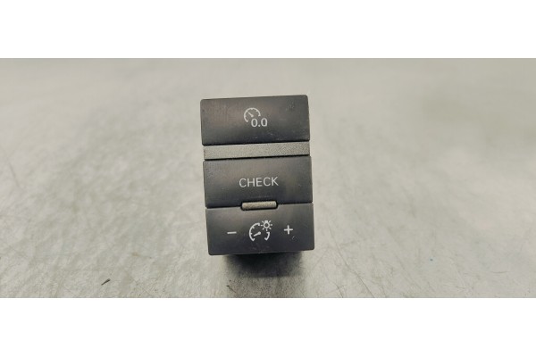 Recambio de interruptor para audi a6 berlina (4f2) 3.0 tdi referencia OEM IAM 4F0927123A  