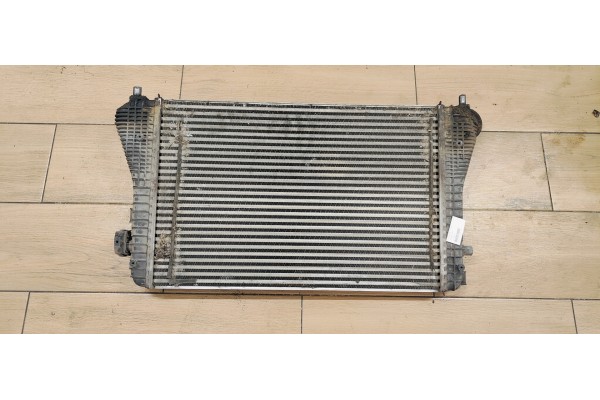 Recambio de intercooler para volkswagen touran (1t1) touran i monovolumen fase 2 referencia OEM IAM 1K0145803A  