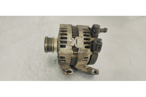 Recambio de alternador para volvo s80 berlina 2.4 d referencia OEM IAM 0121615005  