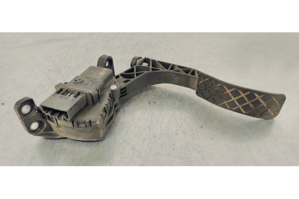 Recambio de pedal acelerador para audi a6 berlina (4f2) 3.0 tdi referencia OEM IAM 4F1723523A  