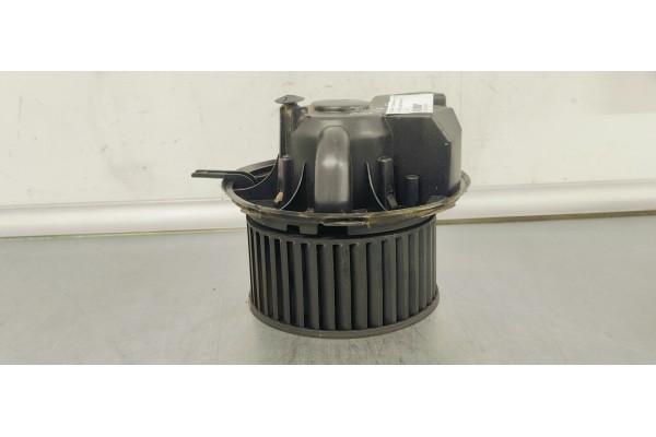 Recambio de ventilador calefaccion para volkswagen touran (1t1) touran i monovolumen fase 2 referencia OEM IAM 1K1820015  