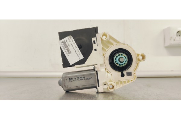 Recambio de motor elevalunas delantero derecho para seat toledo (5p2) 1.9tdi 105 referencia OEM IAM 5P0837402A  