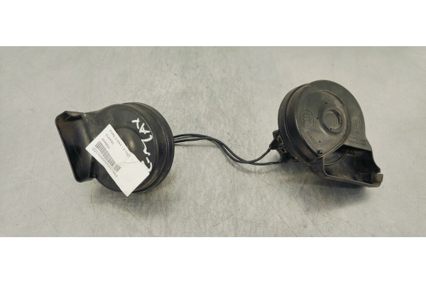 Recambio de claxon para ford c-max 1.6 tdci referencia OEM IAM A046522  