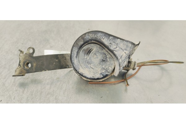 Recambio de claxon para volkswagen passat berlina (3b3) 1.9tdi 130 4x4 referencia OEM IAM 3B0951221A  
