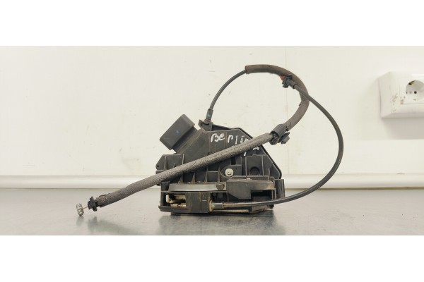 Recambio de cerradura puerta delantera izquierda para ford focus lim. 1.6 referencia OEM IAM BM5AA21813AC  