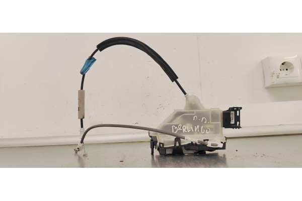 Recambio de cerradura puerta delantera derecha para citroen berlingo 1.5 hdi referencia OEM IAM 163433  