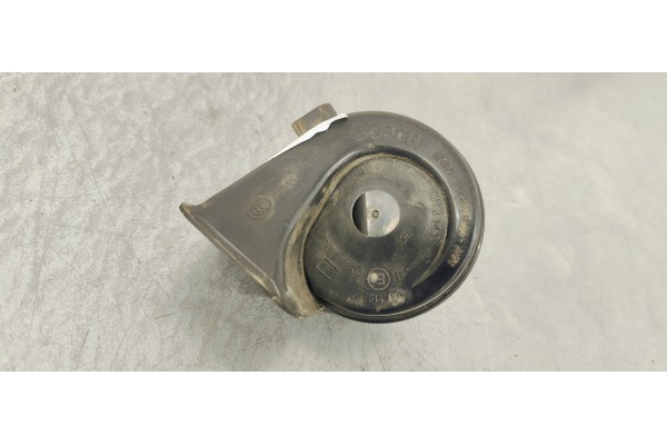 Recambio de claxon para volkswagen golf v berlina (1k1) highline 4motion referencia OEM IAM 1K0951223A  