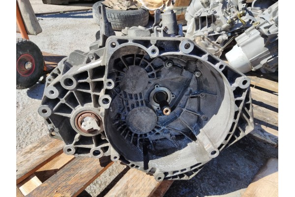 Recambio de caja cambios para opel insignia berlina 2.0 16v cdti referencia OEM IAM 55561696  