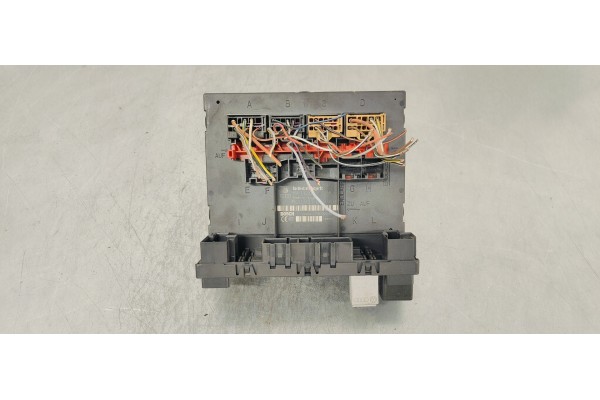 Recambio de caja reles / fusibles para volkswagen golf v berlina (1k1) highline 4motion referencia OEM IAM 3C0937049AH  