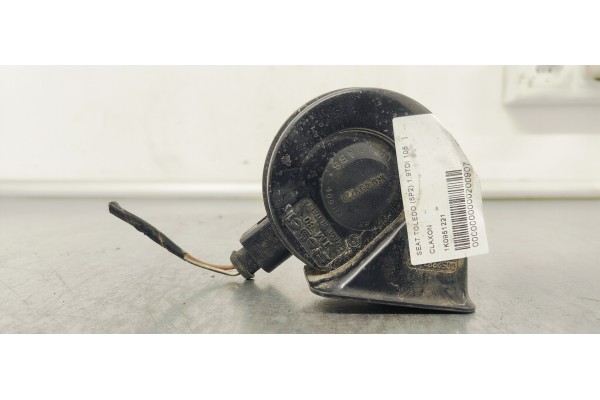 Recambio de claxon para seat toledo (5p2) 1.9tdi 105 referencia OEM IAM 1K0951221  