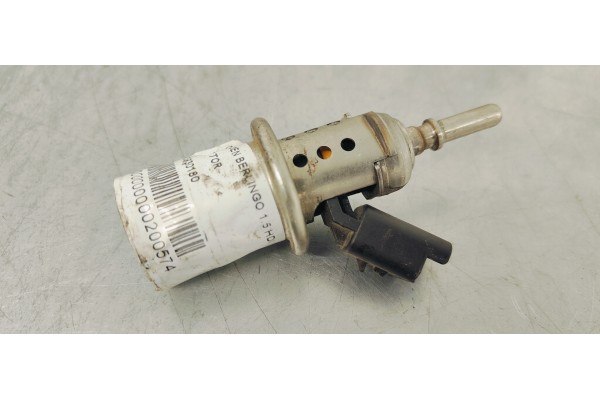 Recambio de inyector para citroen berlingo 1.5 hdi referencia OEM IAM 9813930180  
