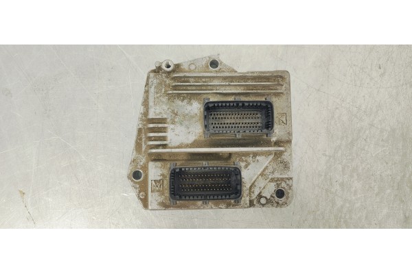 Recambio de centralita motor uce para opel astra h ber. 1.6 i referencia OEM IAM 55561172  