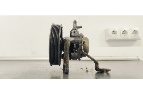 Recambio de bomba direccion para bmw serie 3 berlina (e46) 320 i referencia OEM IAM 6760034  
